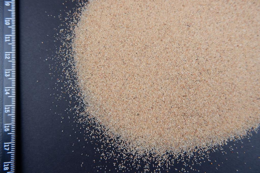 Кварцевый песок светло-коричневый 0,5-1 мм
